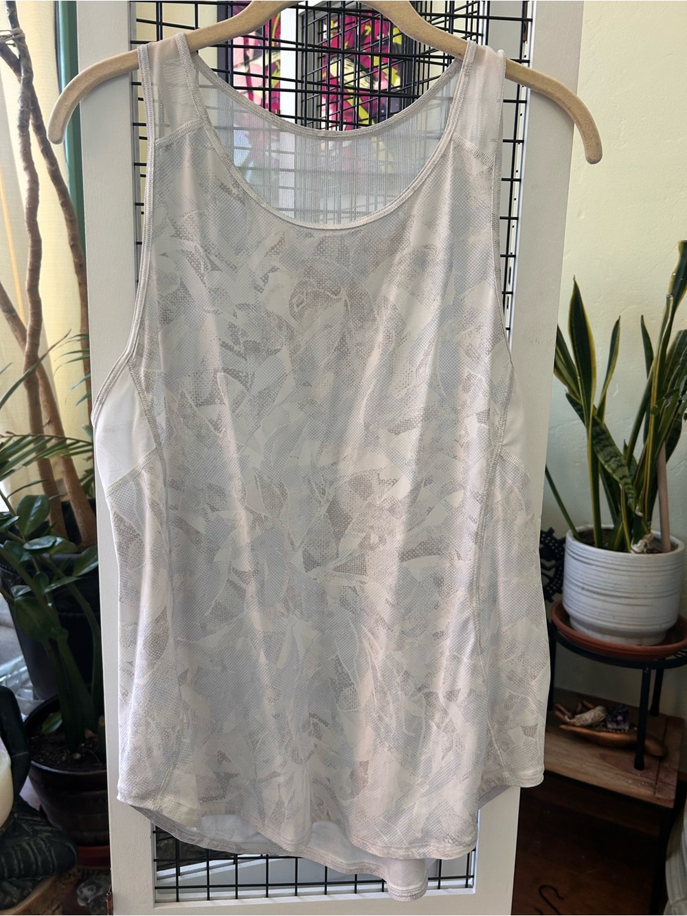 Lululemon Sculpt Tank II Size 6 Jasmine White Multi Mesh Running Workout Top